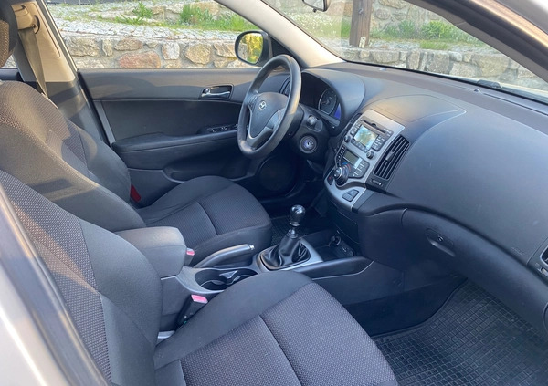 Hyundai I30 cena 10500 przebieg: 213000, rok produkcji 2009 z Rychwał małe 67